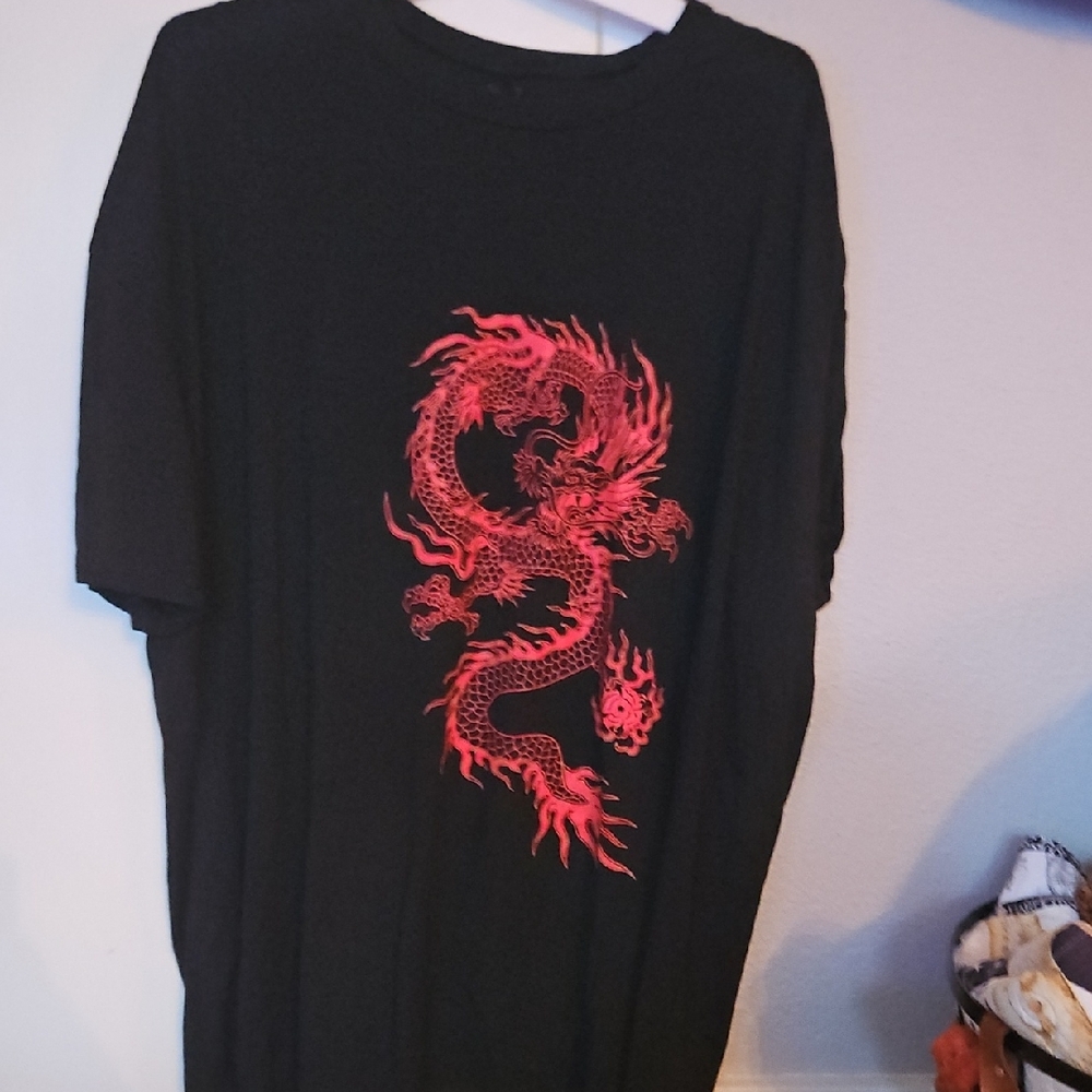 Black Dragon Graphic T-Shirt